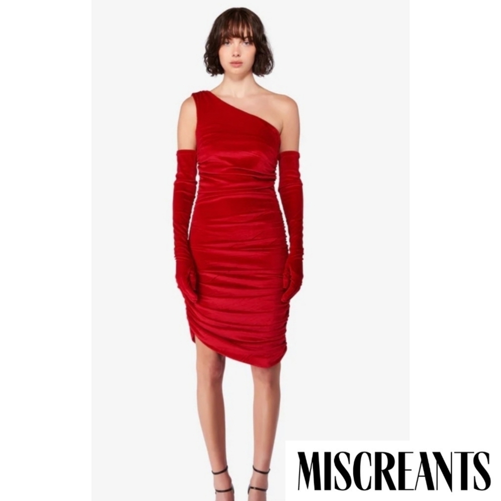 Miscreants / Revolve▪️London One Shoulder Red Velvet Ruched Dress with Gloves